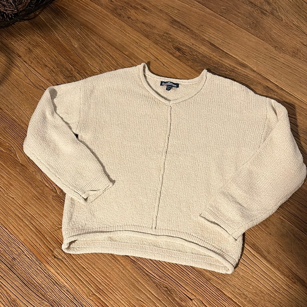 Girls 8/10 off white sweater like new worn once by Freshman 1996 PolySpandex